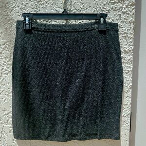 Hollister knit skirt in size L. Perfect for every season!
